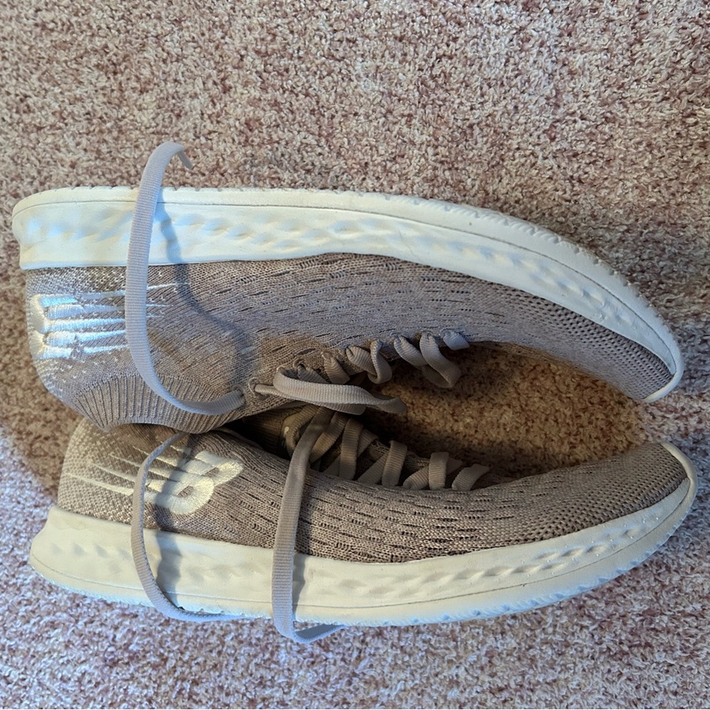 New Balance Tennis Shoes